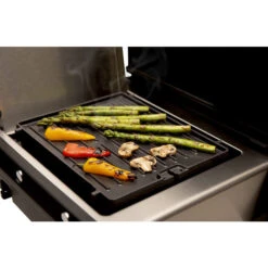 Plancha Réversible En Fonte Pour Réchaud Et IR Barbecue Broil King -Grill Passion Promos Boutique 11250 plancha reversible fonte broil king rechaud lateral ir ambiance 2