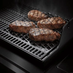 Pack Weber Crafted Pour Barbecue Weber Genesis Entre 2016 Et 2022 19 Pack Weber Crafted Pour Barbecue Weber Genesis Entre 2016 Et 2022 -Grill Passion Promos Boutique 7670 grille weber ambiance viande 2 min 2