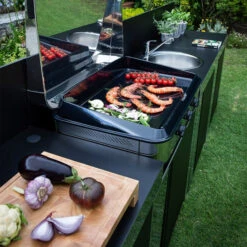 Modulo Evier - Coloris Inox Et Noir - Pour Cuisine D'extérieur ENO -Grill Passion Promos Boutique modulo inox noir plancha cuisine exterieur eno ambiance 2 min 2