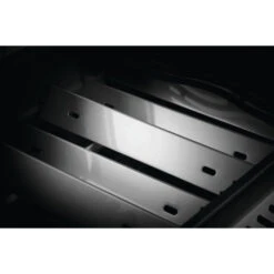 Barbecue à Gaz Napoleon Rogue 425 + Réchaud + Rôtissoire Incluse -Grill Passion Promos Boutique rb425rsbpk 1 fr a barbecue gaz napoleon rogue 425 rechaud rotissoire caches